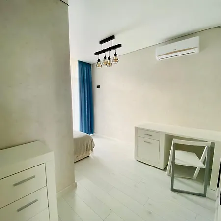 золотий бугаз корп5 апарт3 Odessa